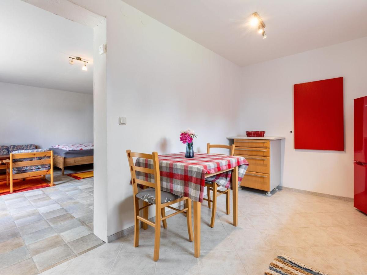 Snug Holiday Home In Divitz Spoldershagen Near Skydiving Exterior foto